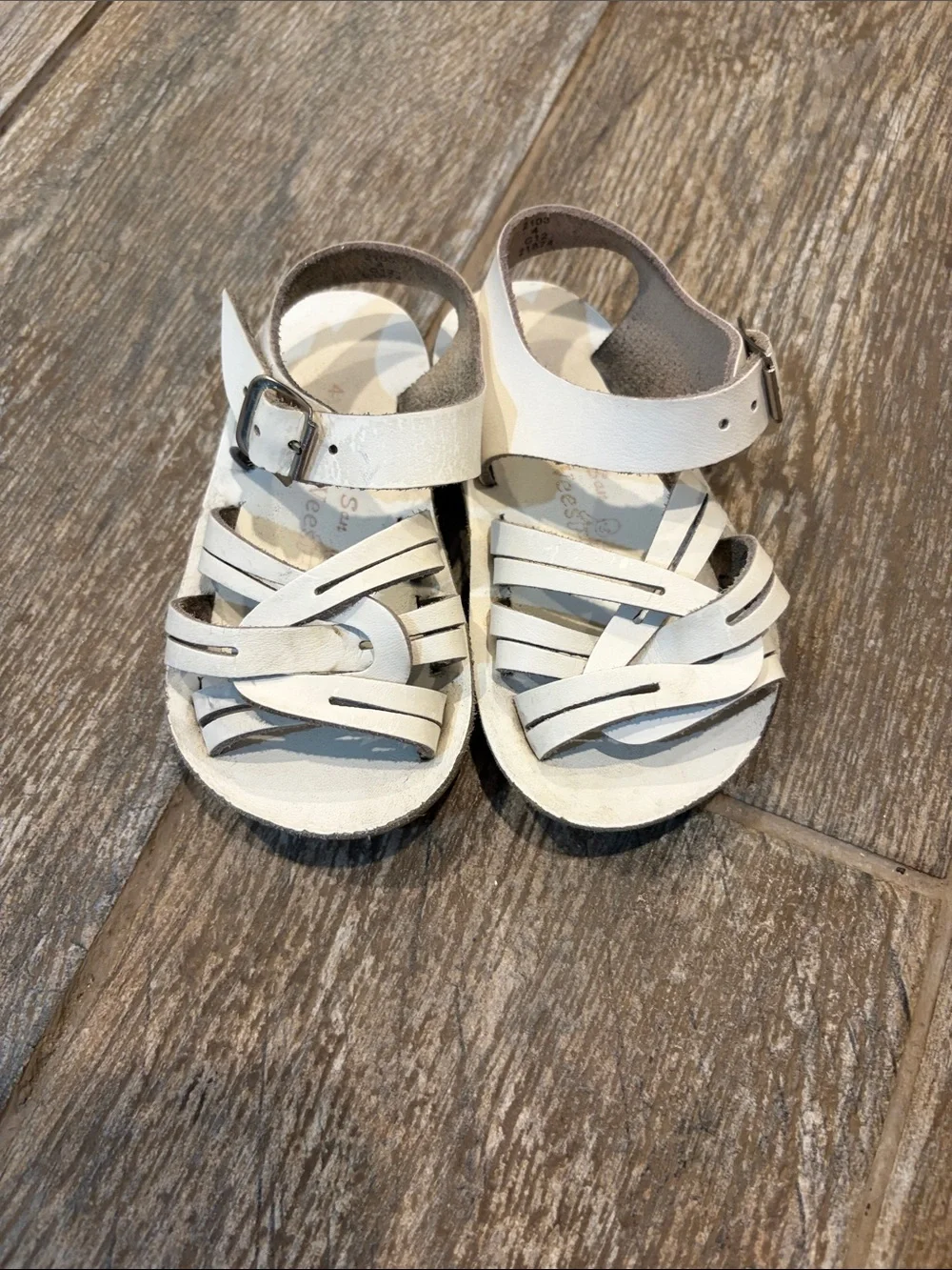 Sun San strap wees white sandals baby size 4